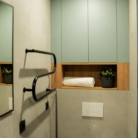 Youston Self Check-in Coliving Hotel