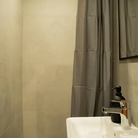 Youston Self Check-in Coliving *